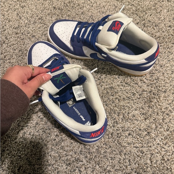 Nike SB Dunk Low “Los Angeles Dodgers” Shoes - Picture 3 of 8
